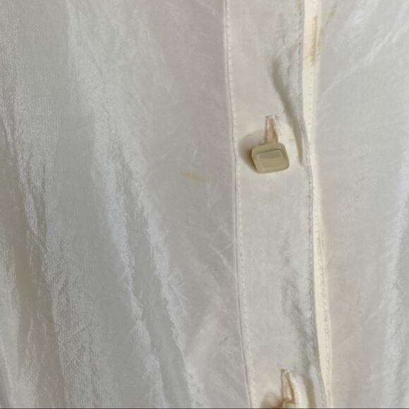 BCBGeneration Cream Collared Button Down Tank Blouse Size Large - Picture 3 of 6